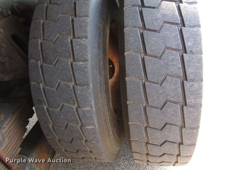 image for item DH2561 2009 International 7500 dump truck