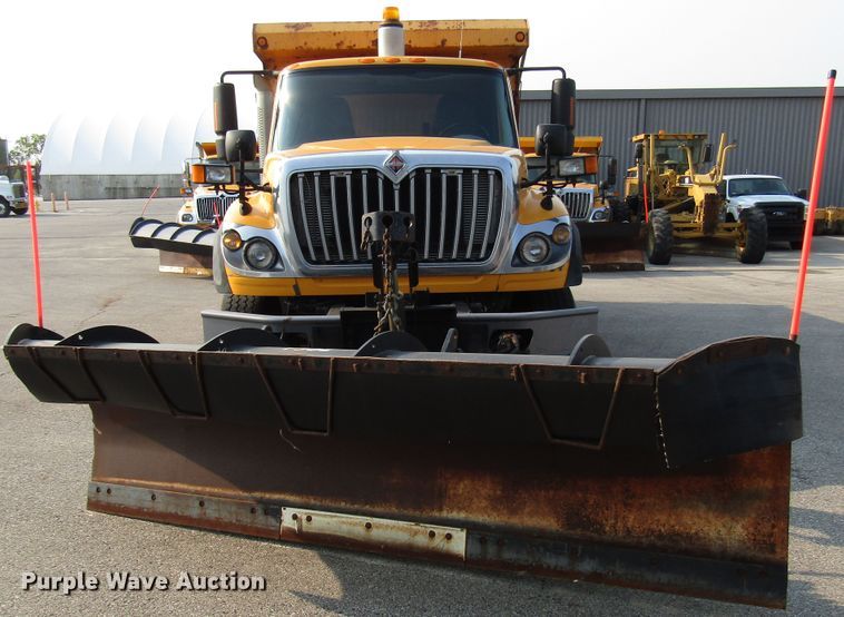 image for item DH2562 2008 International 7600 dump truck