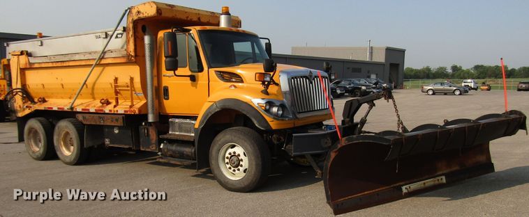 image for item DH2562 2008 International 7600 dump truck