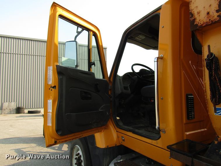 image for item DH2562 2008 International 7600 dump truck