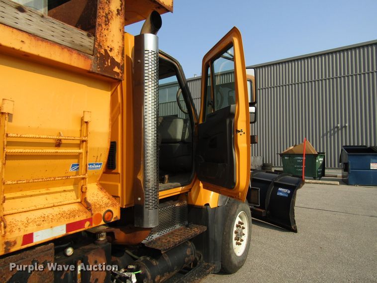 image for item DH2562 2008 International 7600 dump truck