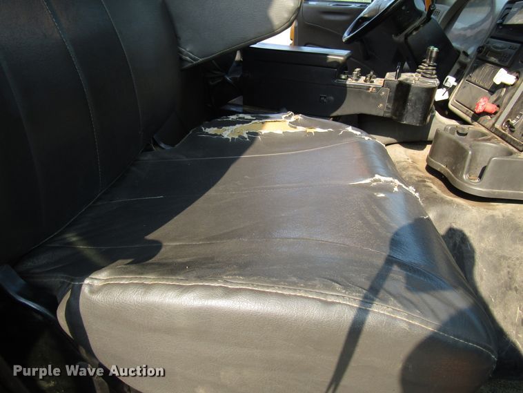 image for item DH2562 2008 International 7600 dump truck