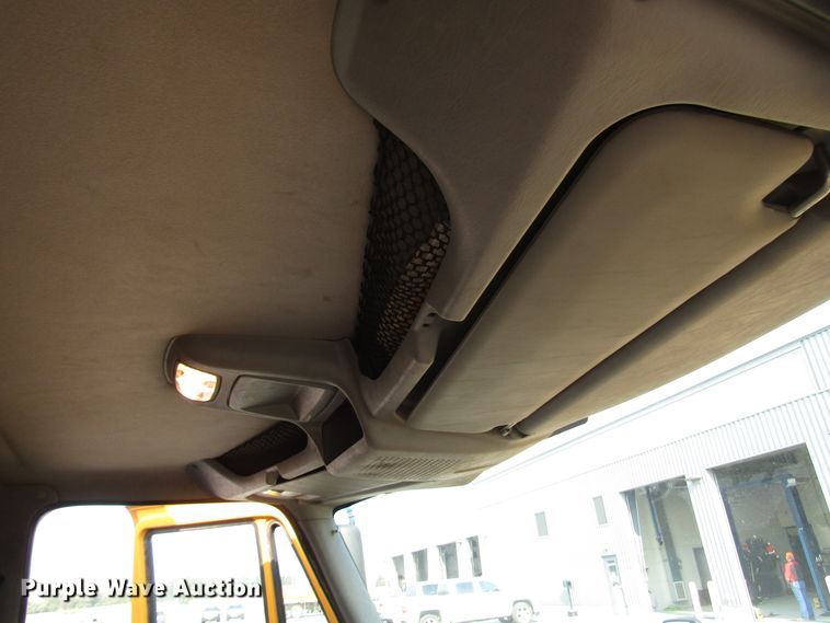 image for item DH2562 2008 International 7600 dump truck