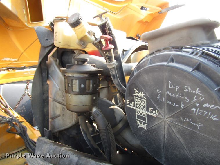 image for item DH2562 2008 International 7600 dump truck