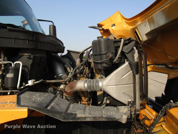image for item DH2562 2008 International 7600 dump truck