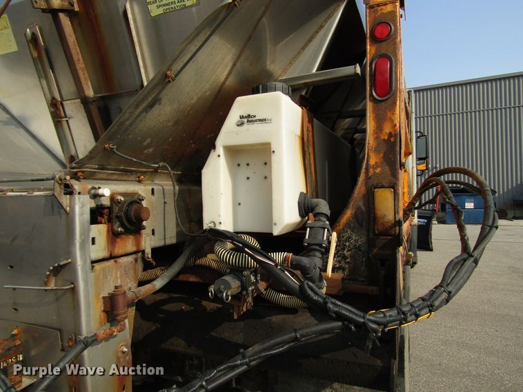 image for item DH2562 2008 International 7600 dump truck