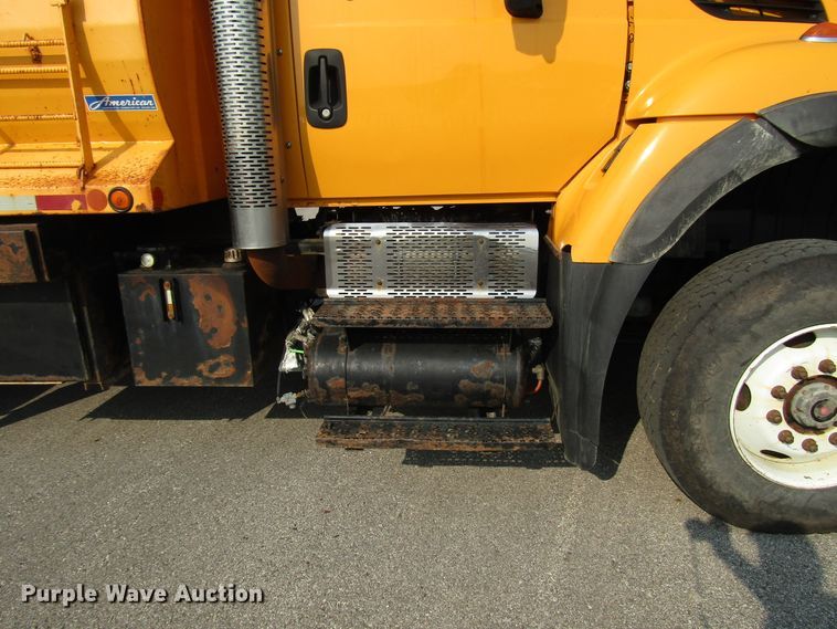 image for item DH2562 2008 International 7600 dump truck