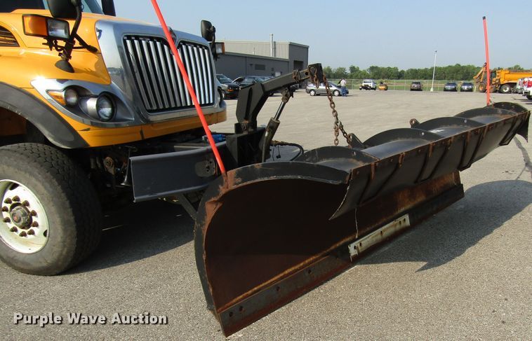 image for item DH2562 2008 International 7600 dump truck