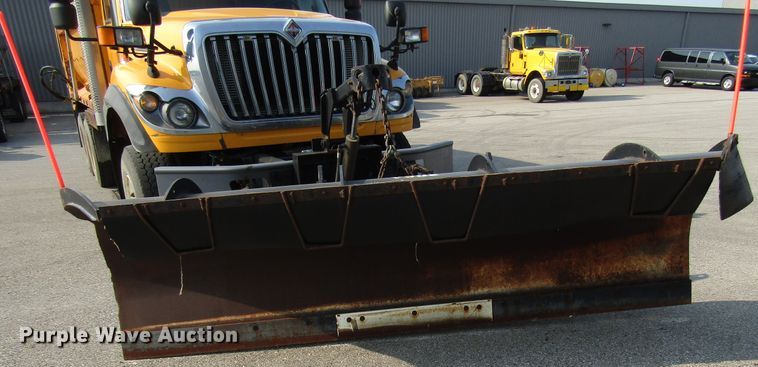 image for item DH2562 2008 International 7600 dump truck