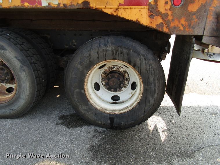 image for item DH2562 2008 International 7600 dump truck