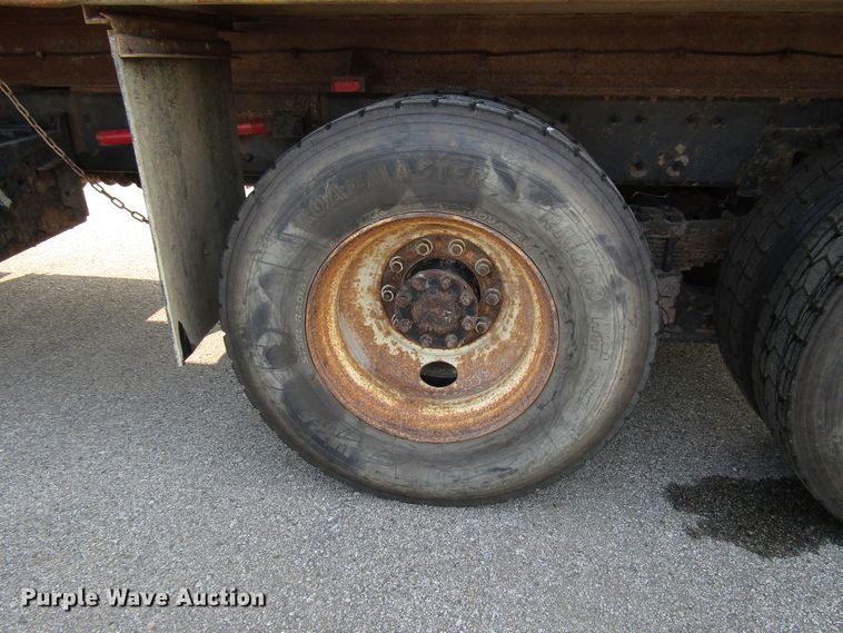 image for item DH2562 2008 International 7600 dump truck