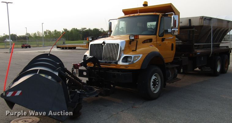 image for item DH2563 2006 International 7600 dump truck