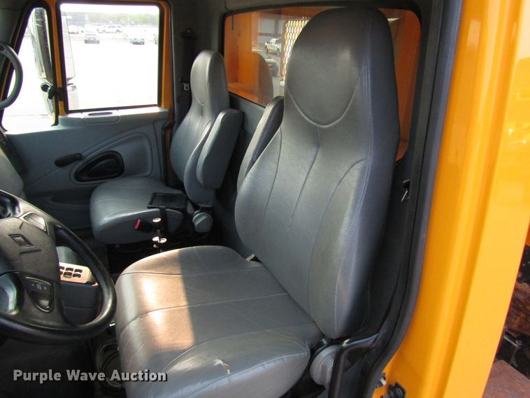 image for item DH2563 2006 International 7600 dump truck