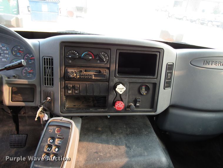 image for item DH2563 2006 International 7600 dump truck