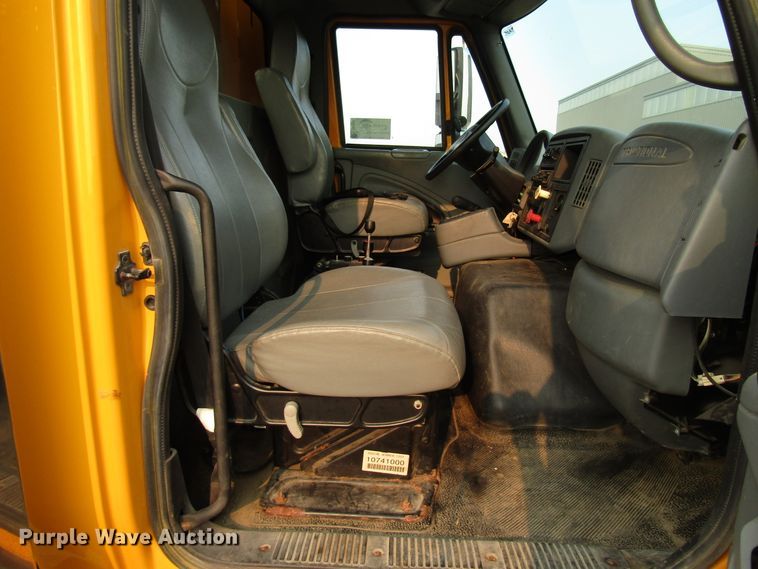 image for item DH2563 2006 International 7600 dump truck