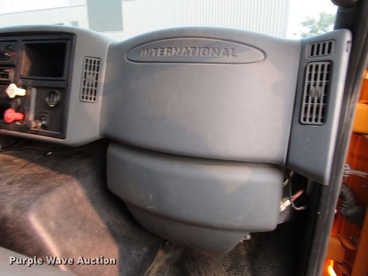 image for item DH2563 2006 International 7600 dump truck