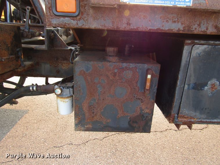 image for item DH2563 2006 International 7600 dump truck