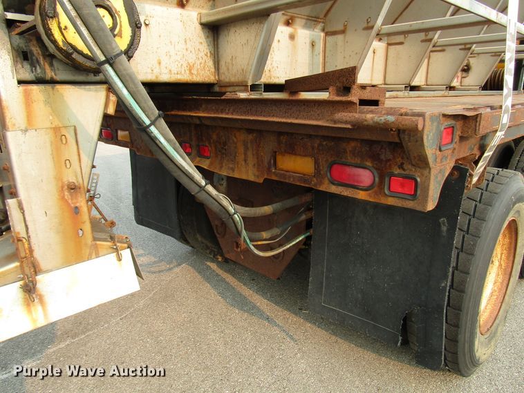 image for item DH2563 2006 International 7600 dump truck