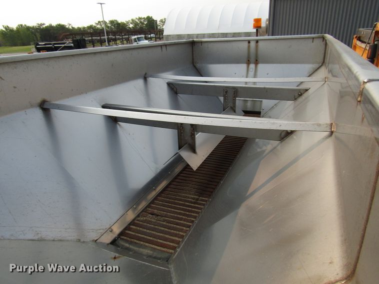 image for item DH2563 2006 International 7600 dump truck