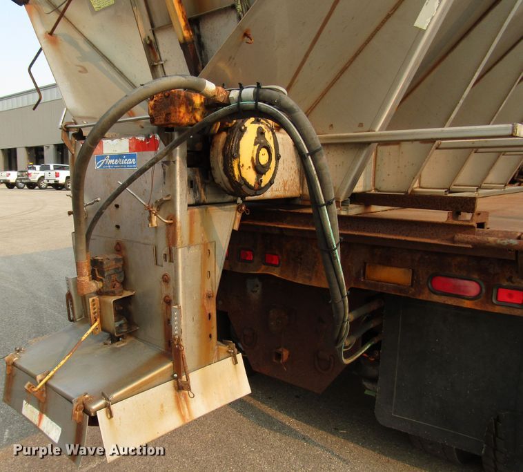 image for item DH2563 2006 International 7600 dump truck