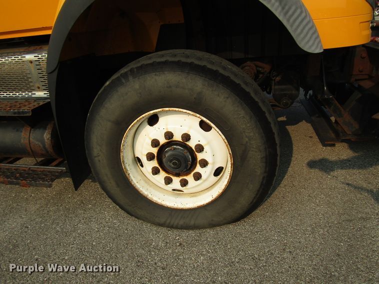 image for item DH2563 2006 International 7600 dump truck