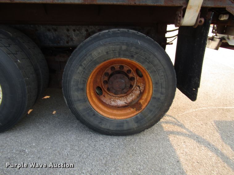 image for item DH2563 2006 International 7600 dump truck