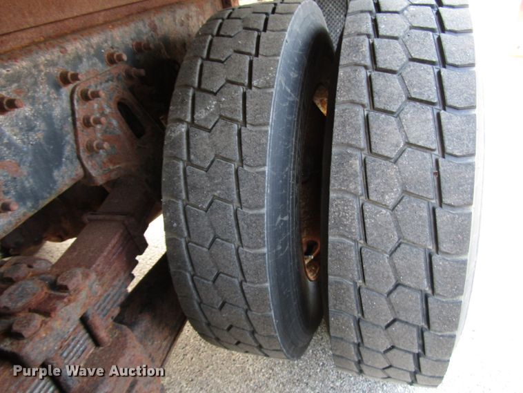 image for item DH2563 2006 International 7600 dump truck