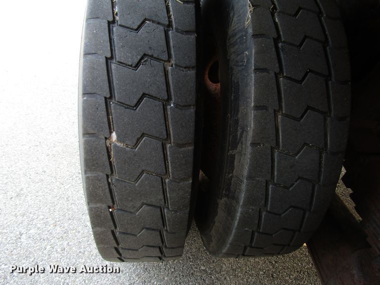 image for item DH2563 2006 International 7600 dump truck