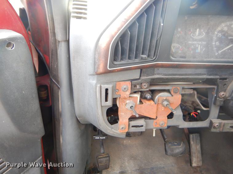 image for item ED9323 1990 Ford F150 pickup truck