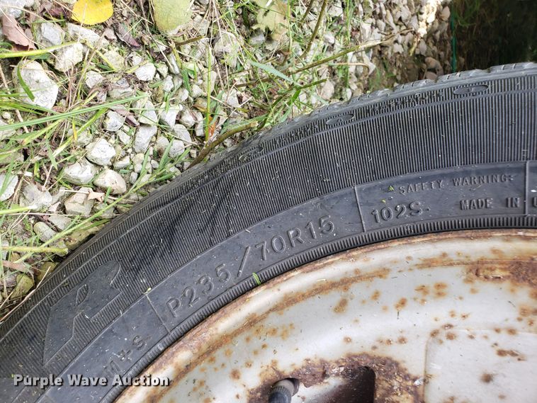 image for item ET9855 1995 Ford F150 pickup truck