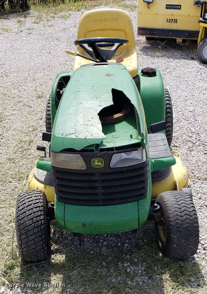 image for item ET9872 John Deere LT160 lawn mower
