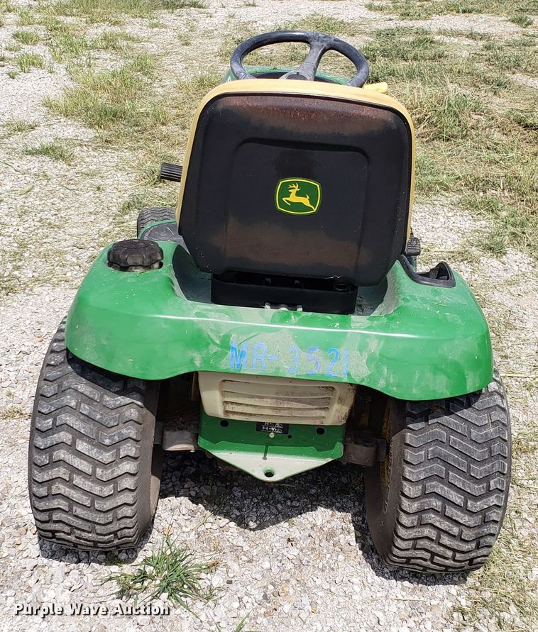 image for item ET9872 John Deere LT160 lawn mower