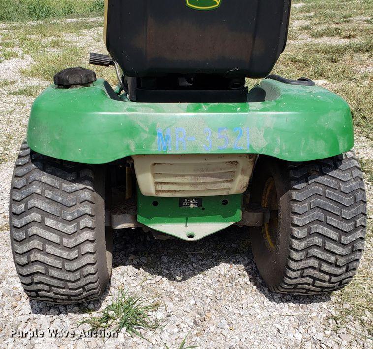 image for item ET9872 John Deere LT160 lawn mower