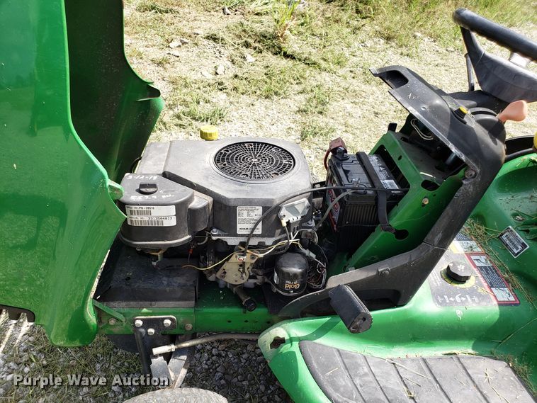 image for item ET9872 John Deere LT160 lawn mower