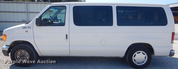 image for item FC9932 2004 Ford E150 van