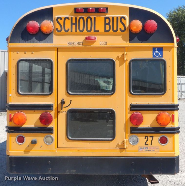 image for item FC9934 2005 Ford E450 shuttle bus