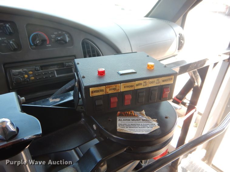 image for item FC9934 2005 Ford E450 shuttle bus