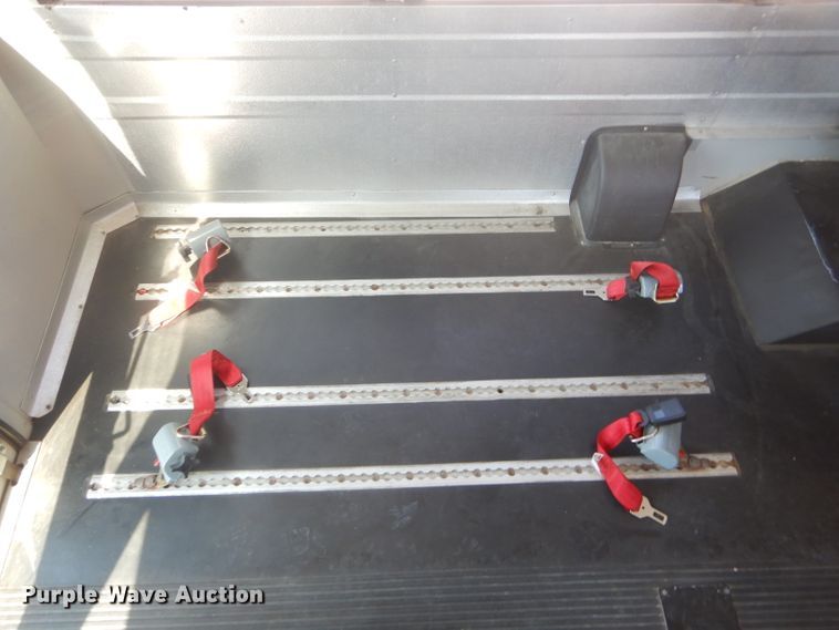 image for item FC9934 2005 Ford E450 shuttle bus