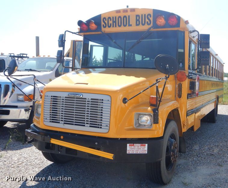 image for item FC9935 2003 Freightliner FS65 Thomas school bus