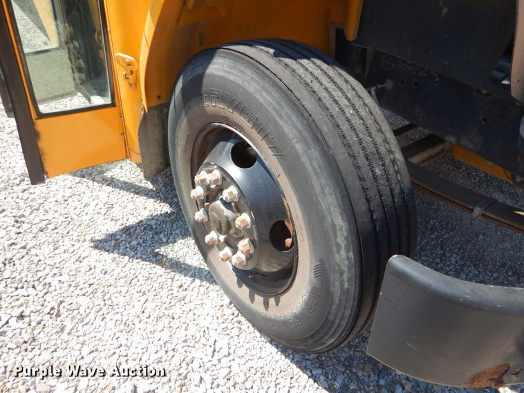 image for item FC9935 2003 Freightliner FS65 Thomas school bus