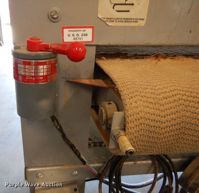 image for item FG9774 Woodsmaster Tool W-3875 drum sander