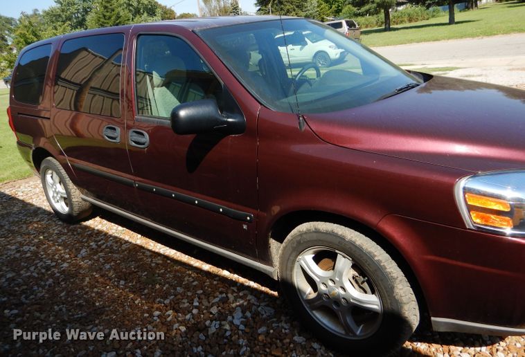 image for item FG9775 2008 Chevrolet Uplander LS van