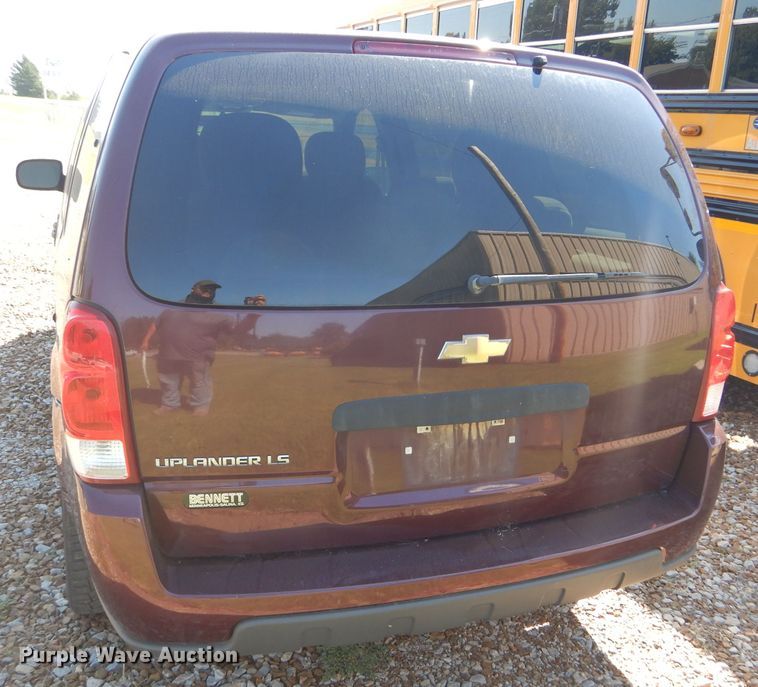 image for item FG9775 2008 Chevrolet Uplander LS van