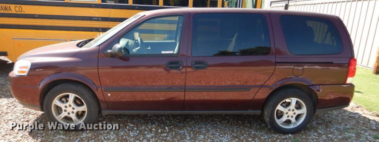 image for item FG9775 2008 Chevrolet Uplander LS van