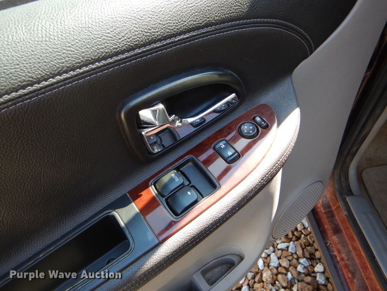 image for item FG9775 2008 Chevrolet Uplander LS van