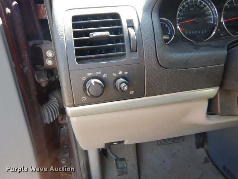 image for item FG9775 2008 Chevrolet Uplander LS van