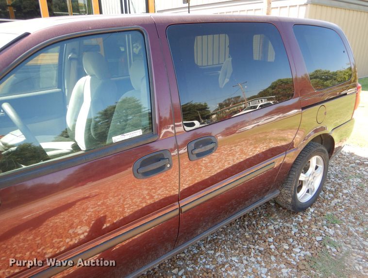 image for item FG9775 2008 Chevrolet Uplander LS van