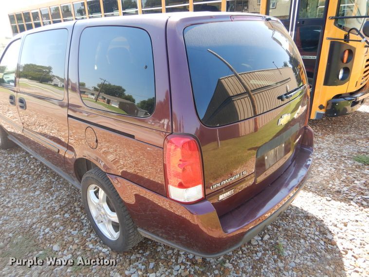 image for item FG9775 2008 Chevrolet Uplander LS van