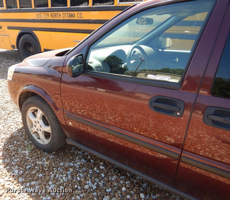 image for item FG9775 2008 Chevrolet Uplander LS van