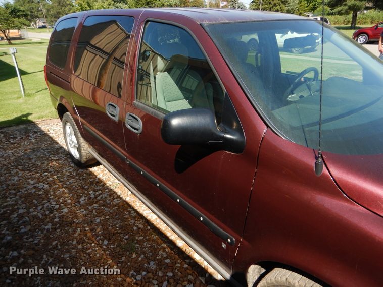 image for item FG9775 2008 Chevrolet Uplander LS van